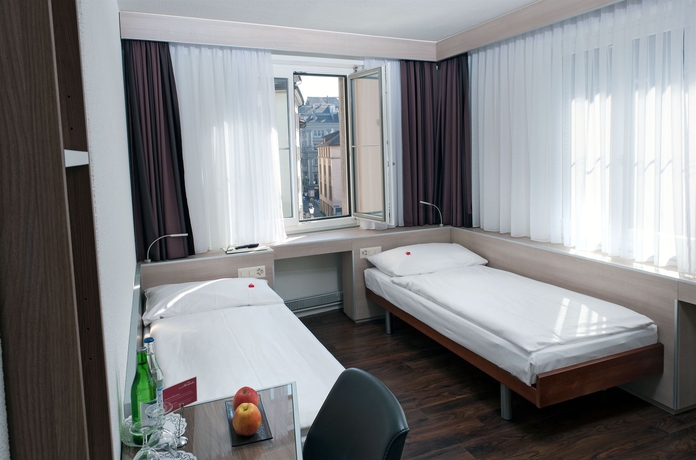 Imagen de la habitación del Hotel Alexander, Zúrich. Foto 12
