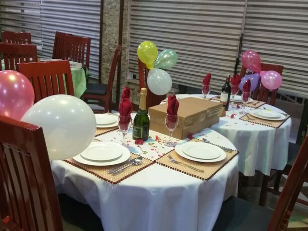 Imagen general del Hotel Alexander and Tours. Foto 9