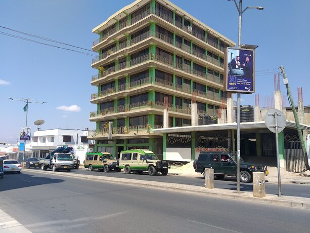 Imagen general del Hotel Alexander and Tours. Foto 10