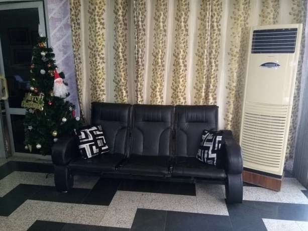 Imagen de los interiores del Hotel Alexander plaza hotel ltd. Foto 17