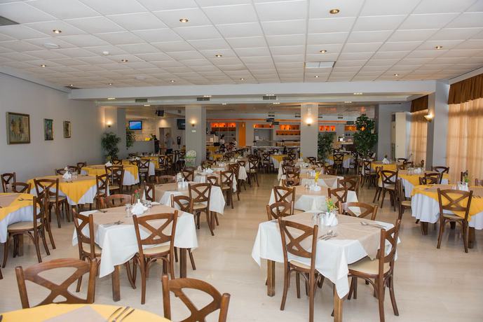 Imagen del bar/restaurante del Hotel Alexander the Great. Foto 5