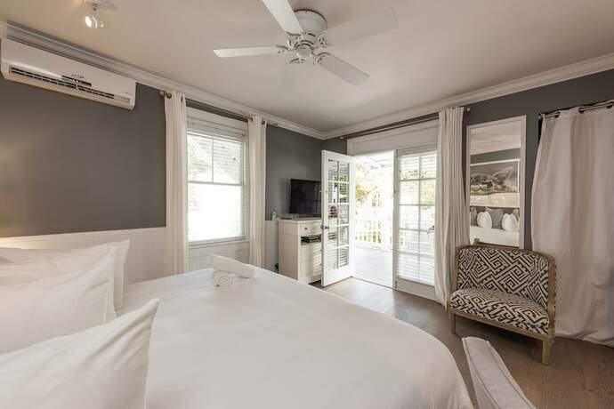 Imagen general del Hotel Alexander\'s Gay and Lesbian Guesthouse - Adults Only. Foto 7