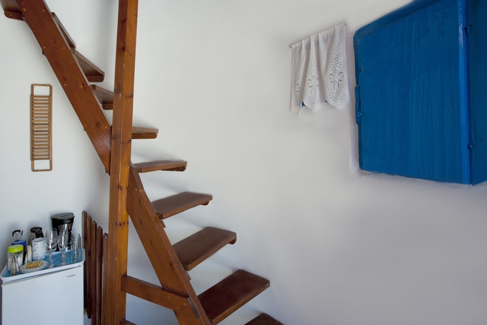 Imagen de los interiores del Hotel Alexander's Suites. Foto 11