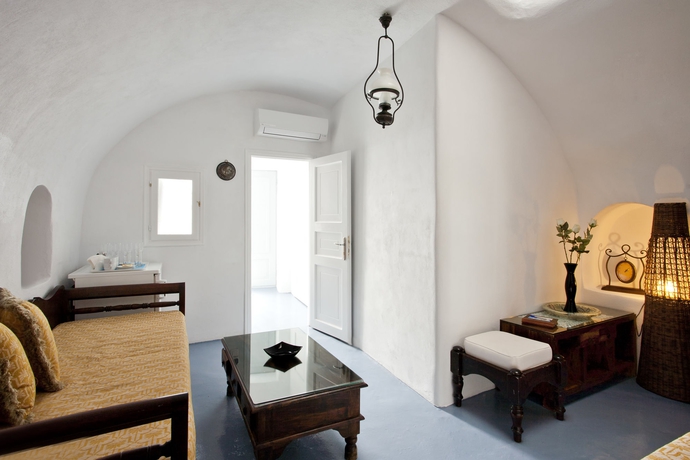 Imagen de los interiores del Hotel Alexander's Suites. Foto 12