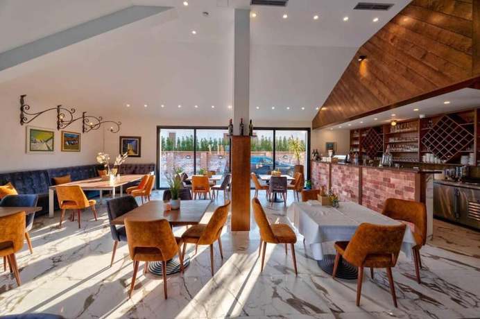 Imagen general del Hotel Alexanderville. Foto 1