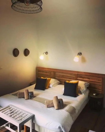 Imagen de la habitación del Hotel Alexandra, Antibes. Foto 8