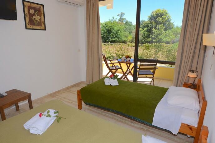 Imagen de la habitación del Hotel Alexandra Apartments, Corfu. Foto 17