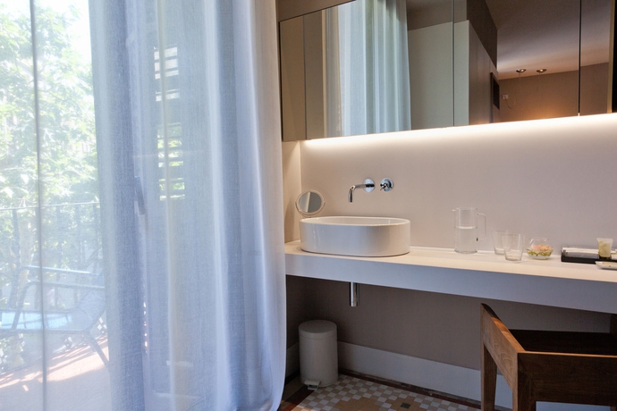 Imagen de la habitación del Hotel Alexandra Barcelona , Curio Collection By Hilton. Foto 8