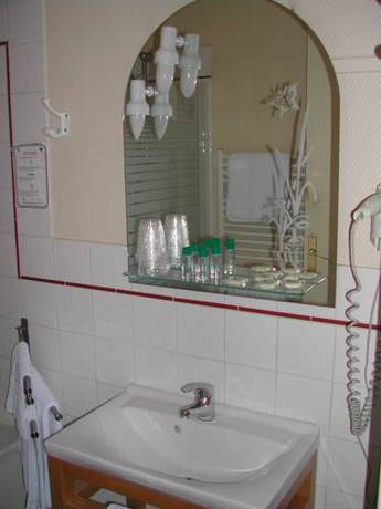 Imagen de la habitación del Hotel Alexandra, Boulogne sur Mer. Foto 7