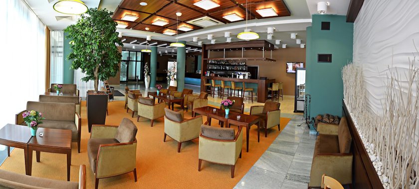 Imagen de los interiores del Hotel Alexandra Business. Foto 19