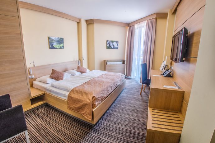 Imagen de la habitación del Hotel Alexandra Business. Foto 14