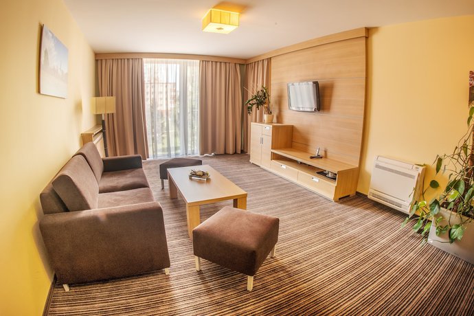 Imagen de la habitación del Hotel Alexandra Business. Foto 18