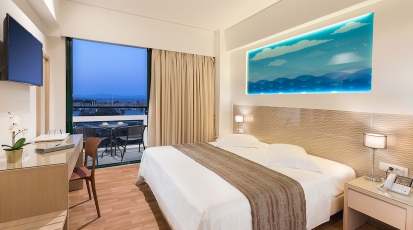 Imagen de la habitación del Hotel Alexandra, Cos Ciudad. Foto 16