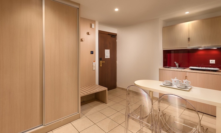 Imagen de la habitación del Hotel Alexandra, Cos Ciudad. Foto 18