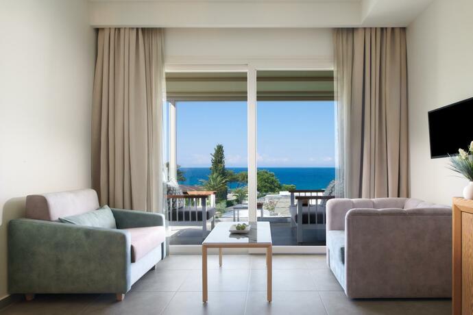 Imagen general del Hotel Alexandra Elegance Bridging Generations. Foto 9