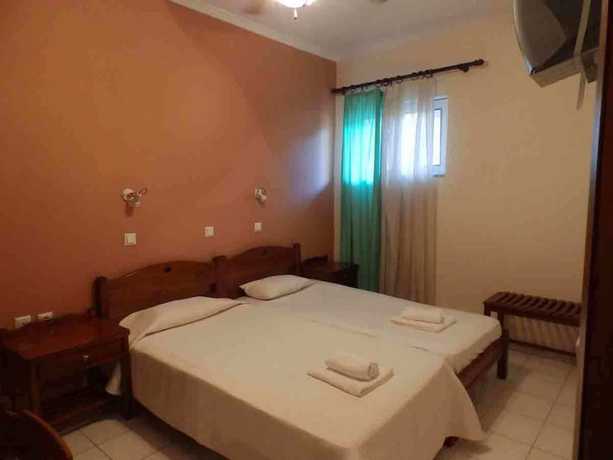 Imagen de la habitación del Hotel Alexandra, Galatas. Foto 2