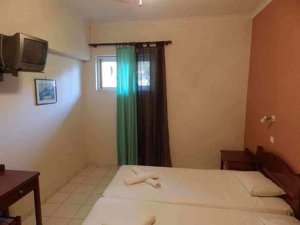 Imagen de la habitación del Hotel Alexandra, Galatas. Foto 7