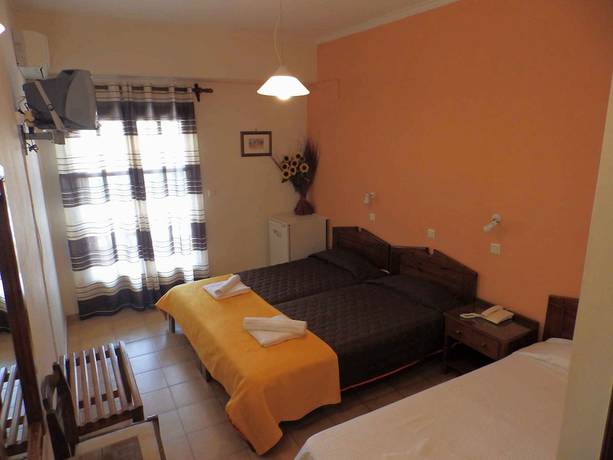 Imagen de la habitación del Hotel Alexandra, Galatas. Foto 8