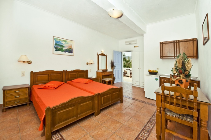 Imagen de la habitación del Hotel Alexandra, Kamari. Foto 6