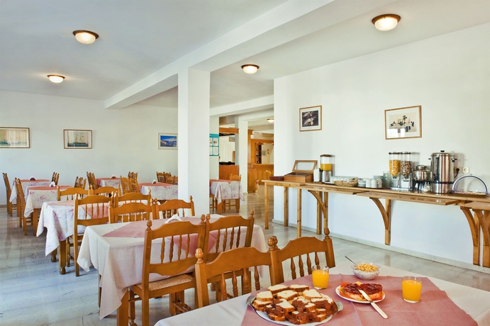 Imagen del bar/restaurante del Hotel Alexandra, Kamari. Foto 2