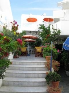 Imagen general del Hotel Alexandra, Paros. Foto 1