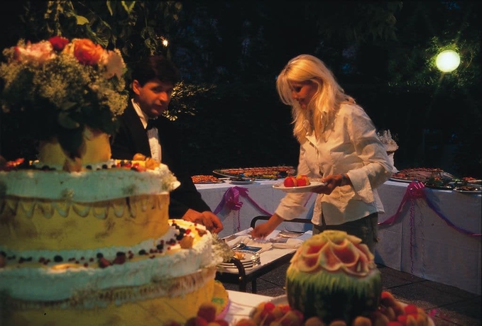 Imagen del bar/restaurante del Hotel Alexandra Plaza. Foto 3