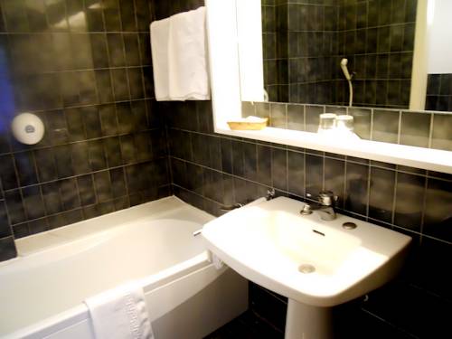 Imagen de la habitación del Hotel Alexandra, ROQUEBRUNE-CAP-MARTIN. Foto 4