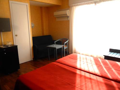 Imagen de la habitación del Hotel Alexandra, ROQUEBRUNE-CAP-MARTIN. Foto 11