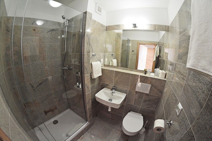 Imagen de la habitación del Hotel Alexandra &Scaron;port. Foto 8