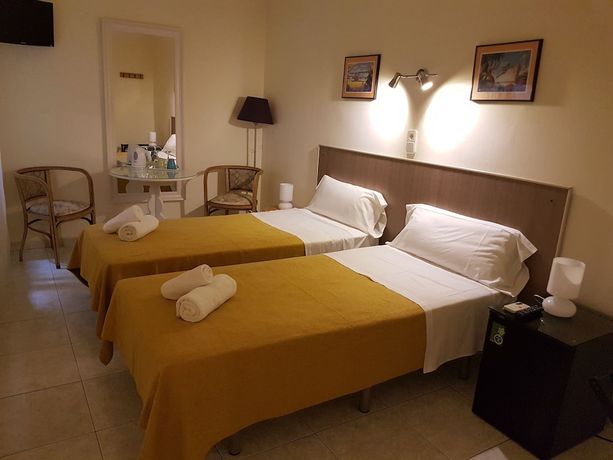 Imagen de la habitación del Hotel Alexandra Sitges. Foto 18