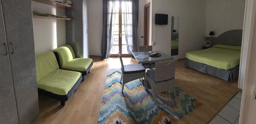 Imagen de la habitación del Hotel Alexandra Stay Residence. Foto 5