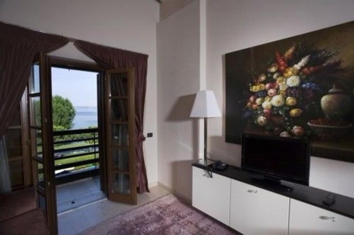 Imagen de la habitación del Hotel Alexandra Stay Residence. Foto 14