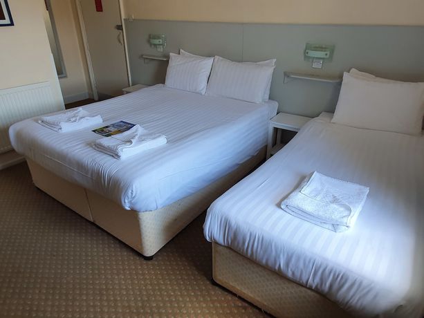 Imagen de la habitación del Hotel Alexandra, Weymouth. Foto 8