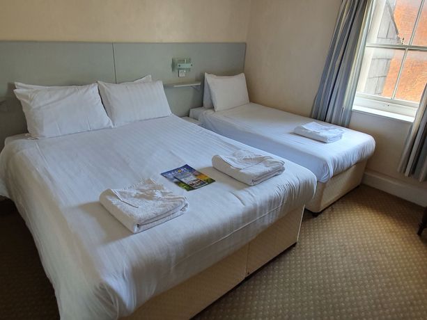 Imagen de la habitación del Hotel Alexandra, Weymouth. Foto 11