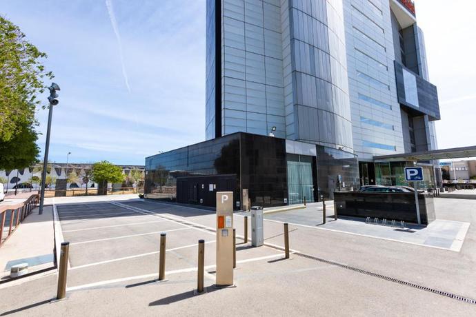 Imagen de los exteriores del Hotel Alexandre Fira Congress. Foto 16