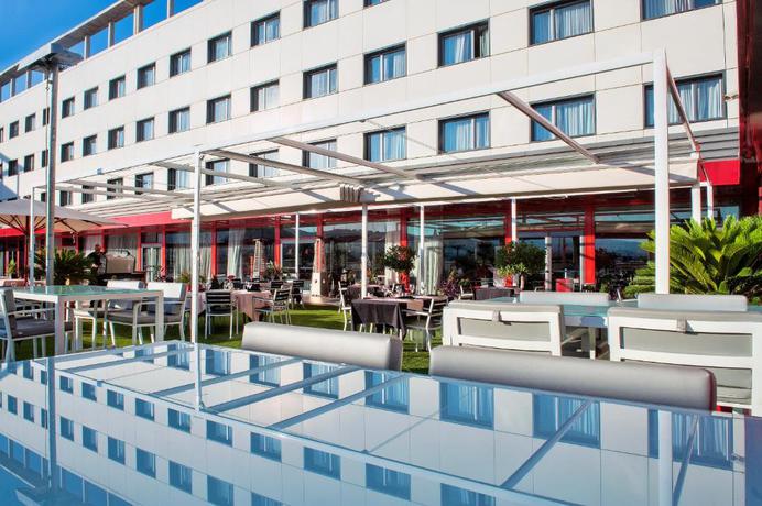 Imagen de los exteriores del Hotel Alexandre Frontair Congress. Foto 12