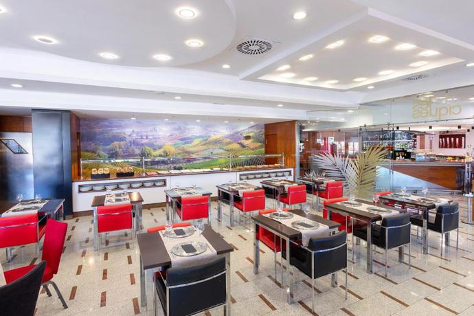 Imagen del bar/restaurante del Hotel Alexandre Frontair Congress. Foto 2