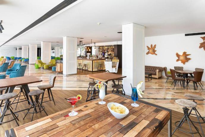 Imagen general del Hotel Alexandre La Siesta. Foto 4