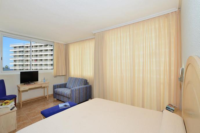 Imagen de la habitación del Hotel Alexandre Troya. Foto 11