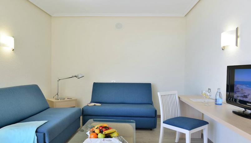 Imagen de la habitación del Hotel Alexandre Troya. Foto 12