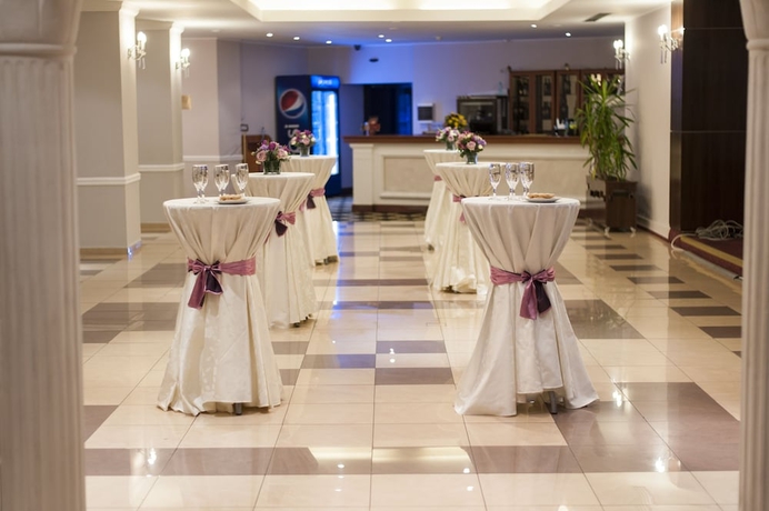 Imagen del bar/restaurante del Hotel Alexandrion Experience. Foto 3