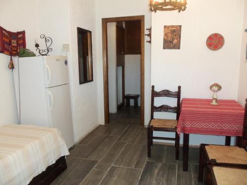 Imagen de la habitación del Hotel Alexandros, Grikos. Foto 7