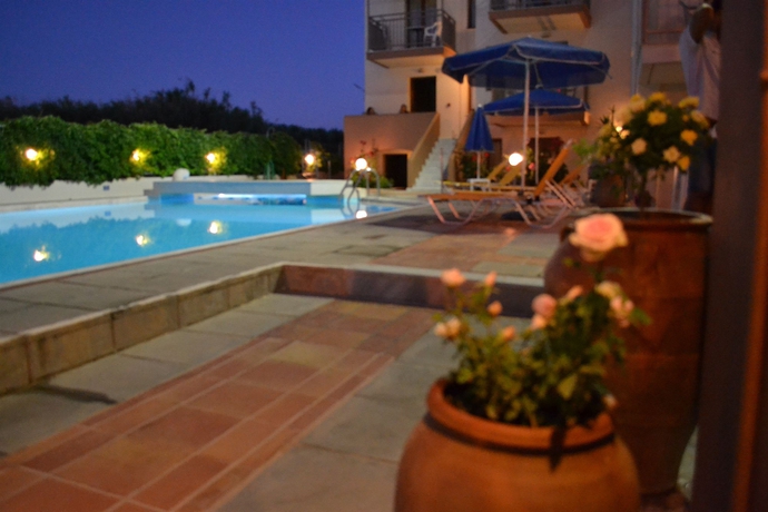Imagen de la piscina del Hotel Alexandros M. Foto 11