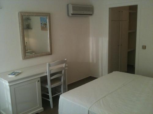 Imagen de la habitación del Hotel Alexandros, Sifnos. Foto 6