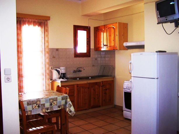 Imagen de la habitación del Hotel Alexatos Studios. Foto 6
