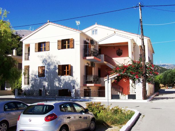 Imagen de la habitación del Hotel Alexatos Studios. Foto 13
