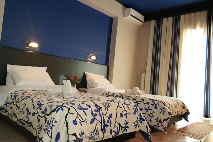 Imagen de la habitación del Hotel Alexiou. Foto 6