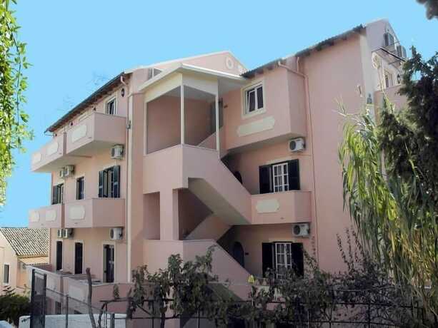 Imagen general del Hotel Alexis Apartments Benitses. Foto 2