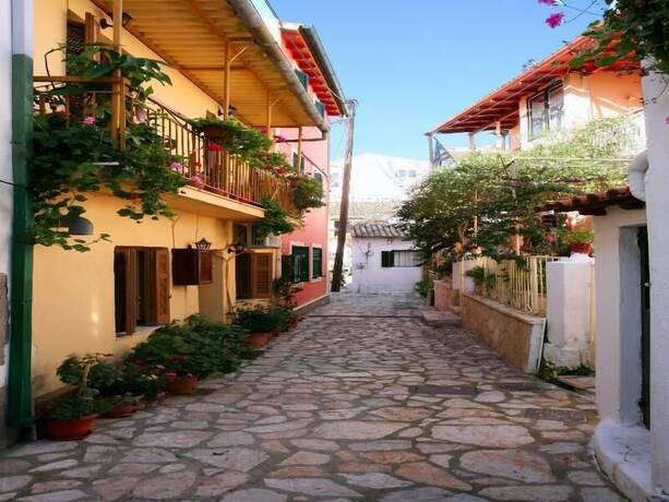 Imagen general del Hotel Alexis Apartments Benitses. Foto 12