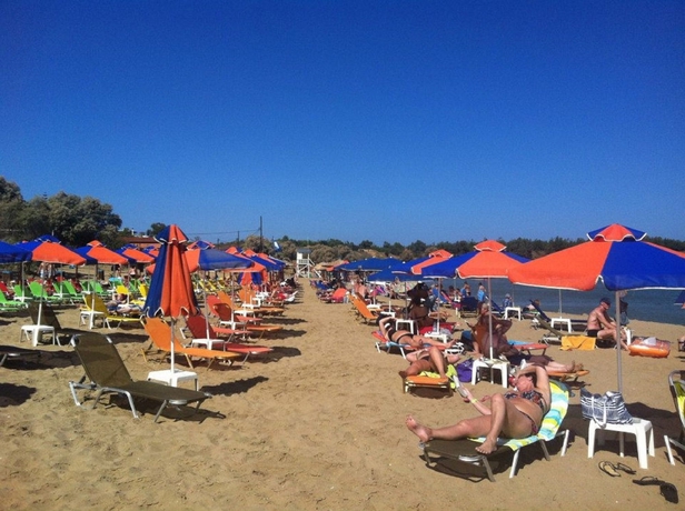 Imagen de los exteriores del Hotel Alexis, Chania. Foto 13